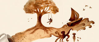 Kinderhospiz Berliner Herz: Trauercafé für verwaiste Eltern und Angehörige Zu sehen ist ein Kaffeebild: Aus einer weißen Tasse erstreckt sich aus Kaffee Boden mit einem großen Baum. Links davon fallen drei Blätter zu Boden, rechts am Baum hängt eine Schaukel, auf der jemand sitzt. Rechts davon geht der Boden in Meer über mit einem Segelboot und drei fliegenden Vögeln. Am unteren Wasserrand befinden sich eine Krake, eine Quelle und drei Fische.