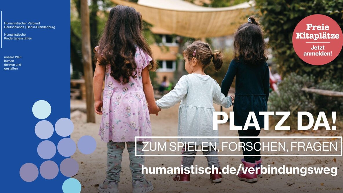 Zu sehen ist die Vorderseite des Flyers der Humanistischen Kita Verbindungsweg in Fredersdorf, mit dem über freie Kitaplätze informiert wird.