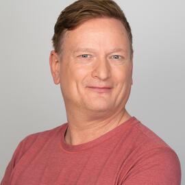 Porträtfoto von Karl-Heinz Kassburg-Sass, Fachberater Humanistische Frühpädagogik, Lernort Praxis, im Humanistischen Verband Berlin-Brandenburg.