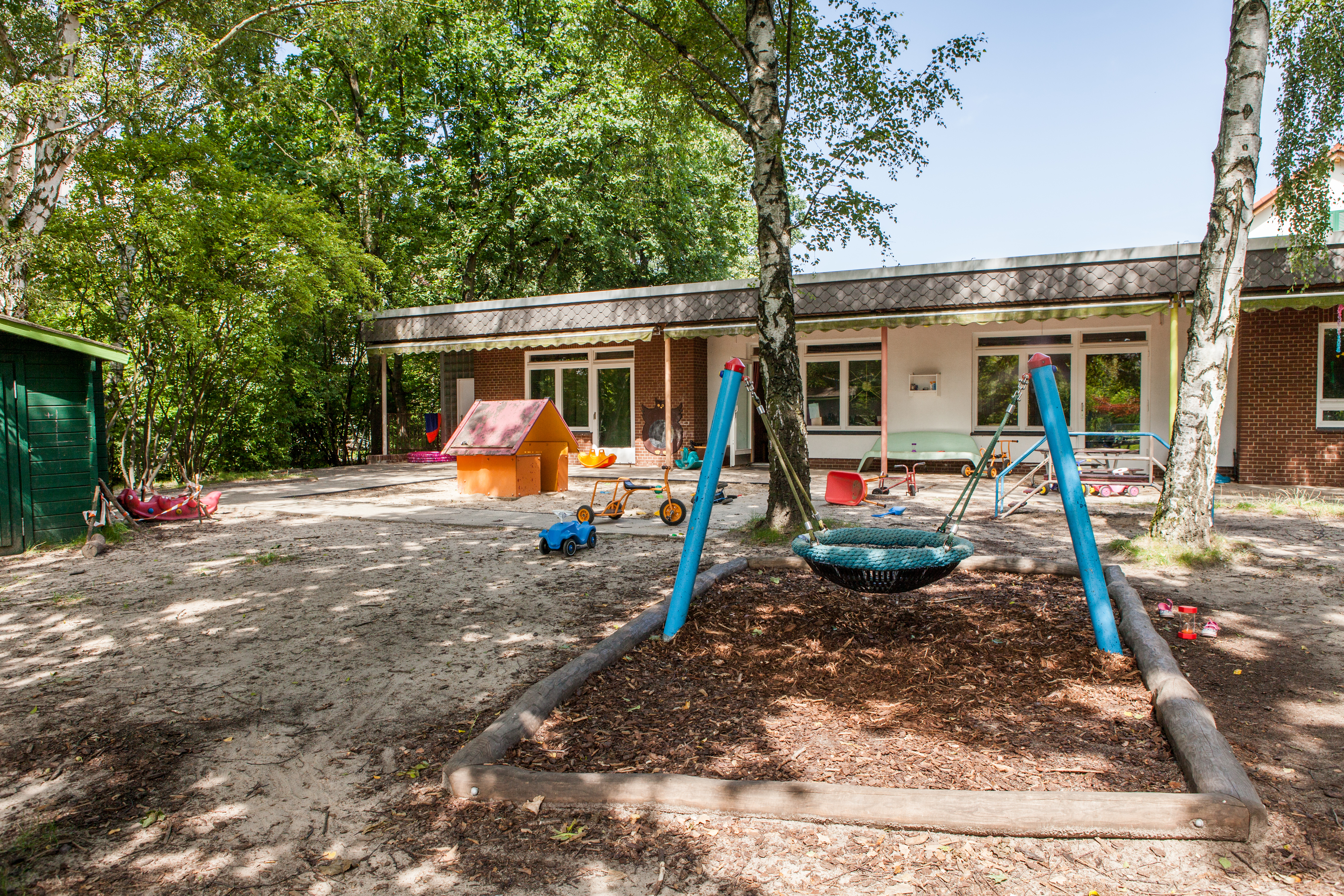 Foto Außenansicht Spielplatz Kita Holtheimer Weg