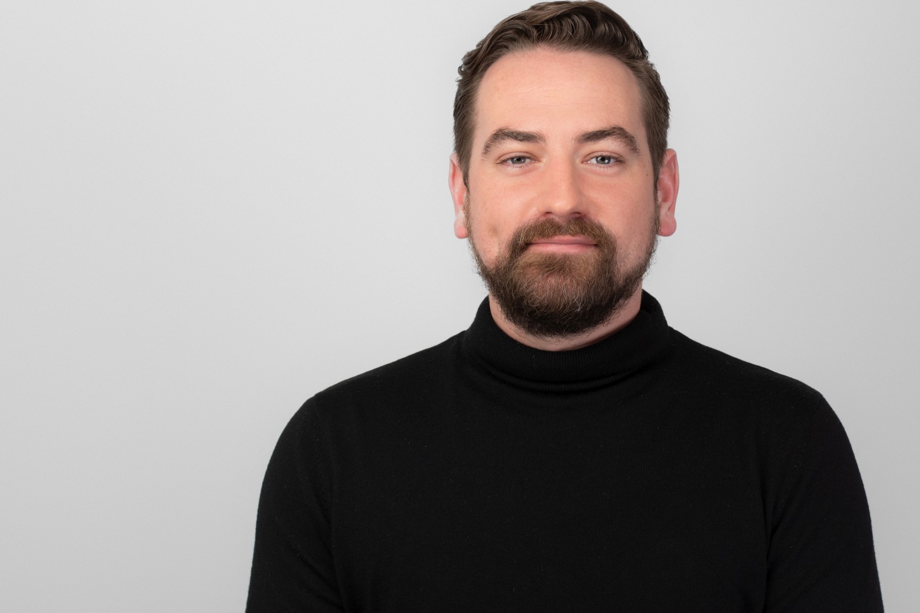 Portraitfoto von Alexander Hellmuth, Tandemleitung Humanistische Kita Alfred-Randt-Straße.