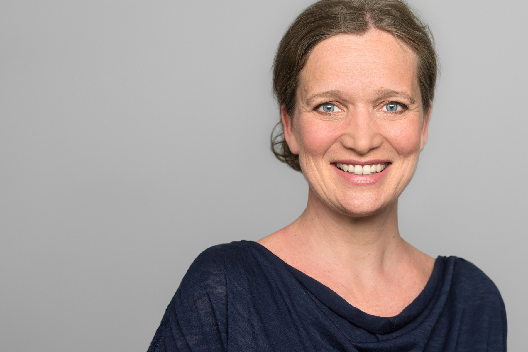 Porträtfoto von Andrea Lindae, Referentin Humanistische Frühpädagogik im Humanistischen Verband Berlin-Brandenburg.