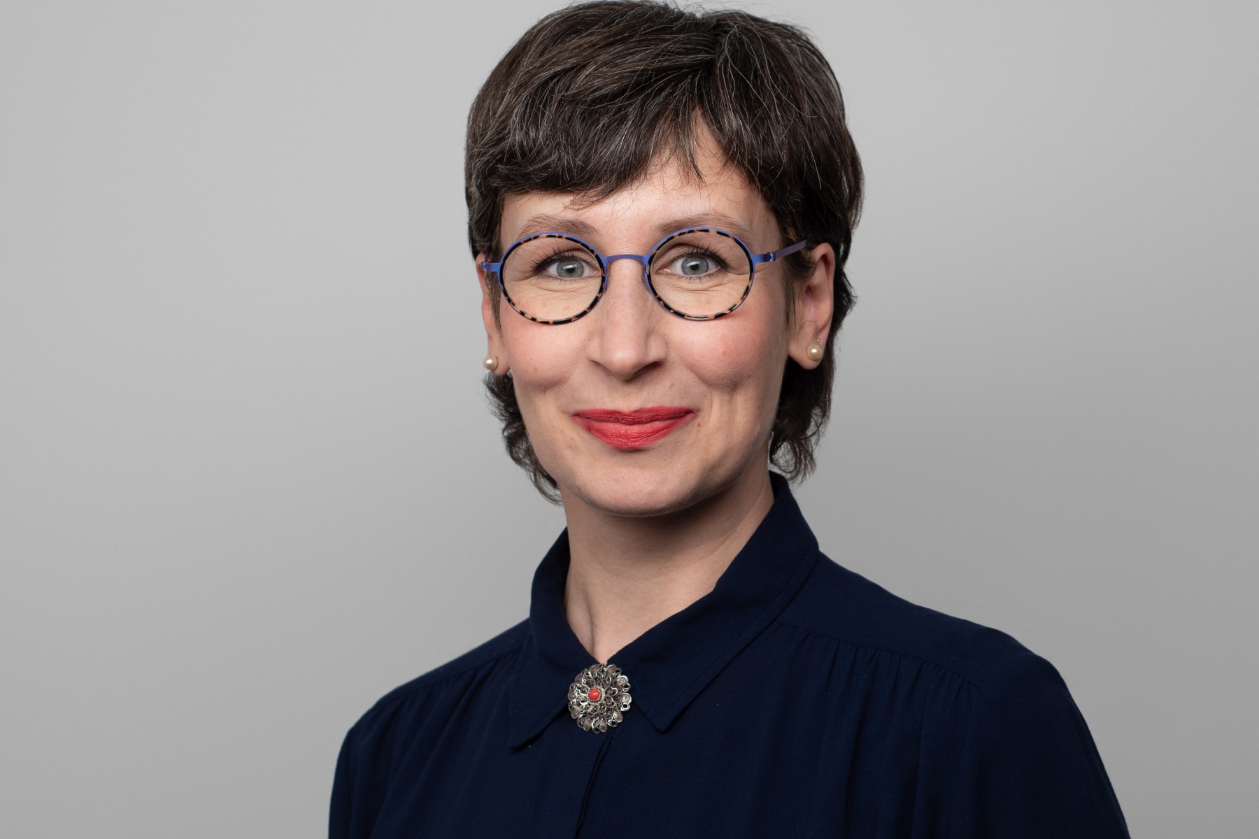 Porträt von Nina Rotner, Referentin für humanistische Feierkultur im Humanistischen Verband Berlin-Brandenburg.