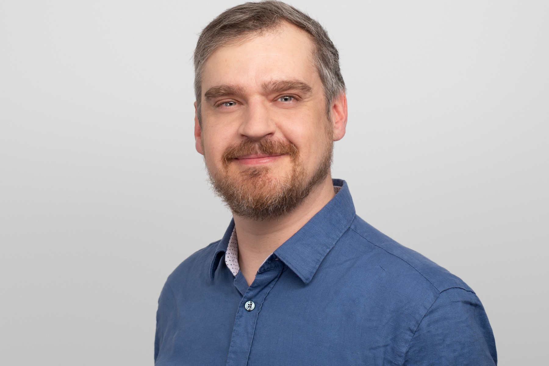 Portraitfoto von René Dietrich, Tandemleitung Humanistische Kita Sponholzstraße.
