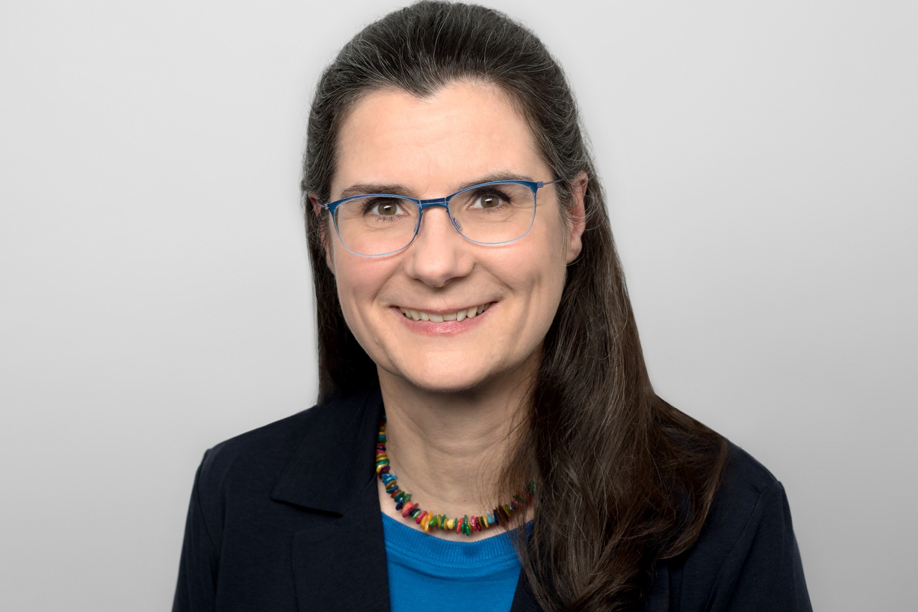 Porträt von Sabine Sebayang, Leitung Humanistische Hospize im Humanistischen Verband Berlin-Brandenburg.