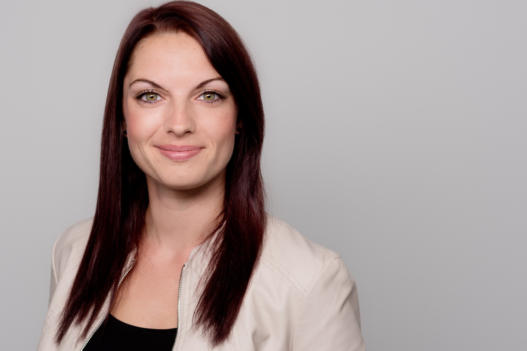 Portraitfoto von Theresa Hagesheimer, Tandemleitung Humanistische Kita Alfred-Randt-Straße.