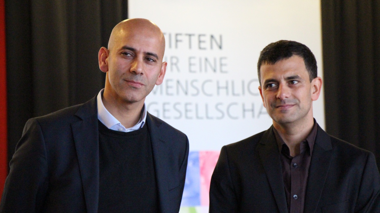 2015 wurden der Deutsch-Palästinenser Mohamed Ibrahim und der Israeli Shemi Shabat für ihre Aufklärungs- und Bildungsarbeit zum Nahostkonflikt an Schulen ausgezeichnet.